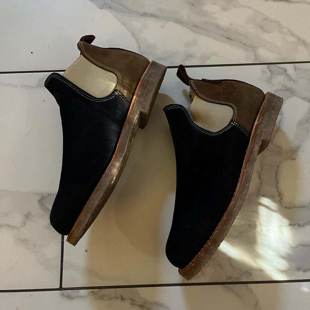 PENELOPE CHILVERS color-blocked pull up shearling suede ankle booties - Picture 5 of 11